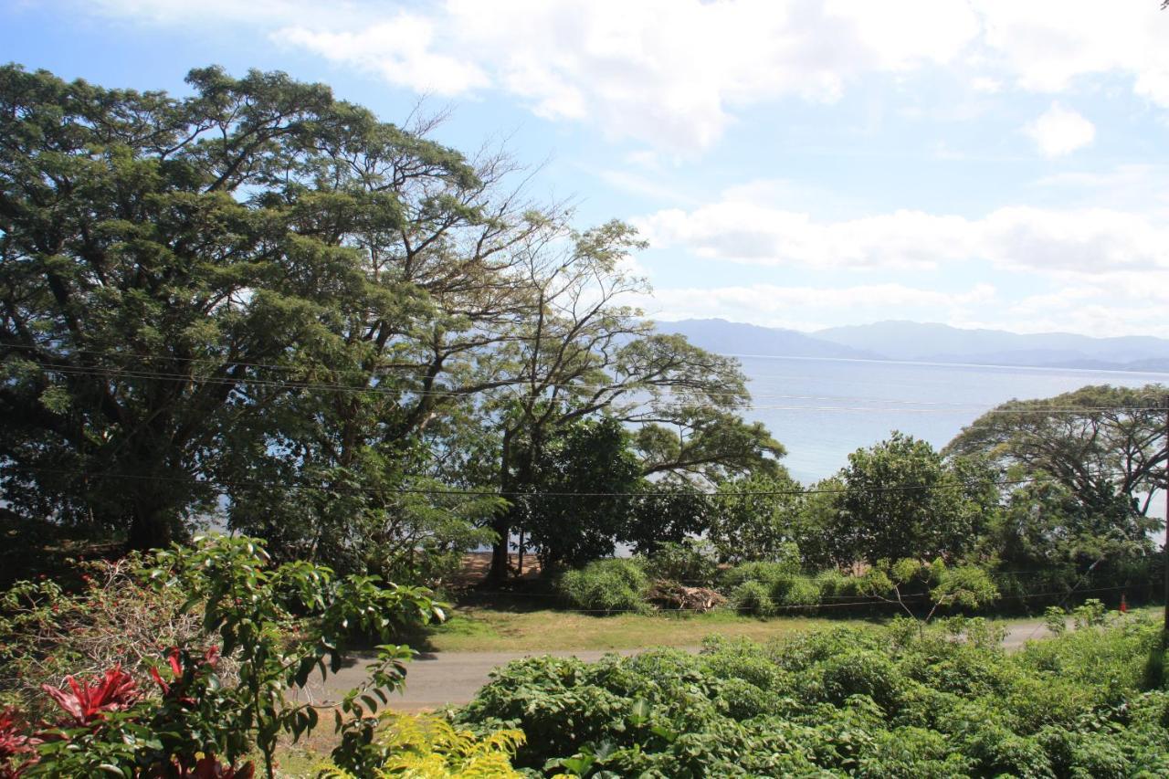 Gingerbread Cottage And Studio Fiji Savusavu Εξωτερικό φωτογραφία